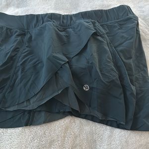 Lululemon Home Stretch Shorts Green Flowly Layered Running Shorts